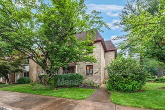 Building Photo - 10343 Bushman Dr