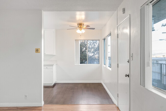 Building Photo - 2701 S Peck Ave