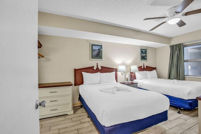 Building Photo - 3548 Alexandria Ave