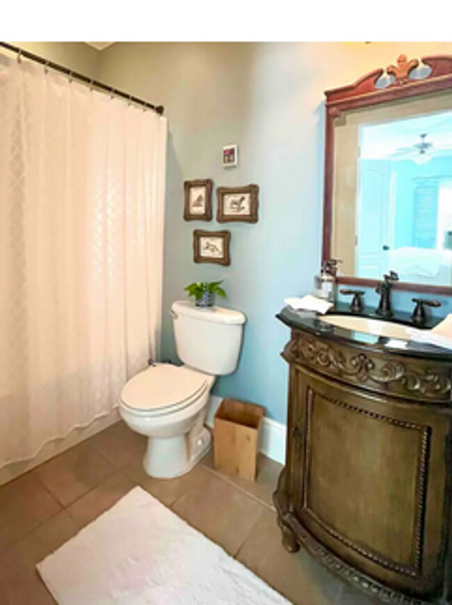 Building Photo - 3 bed/3 bath Furnished/Unfurnished