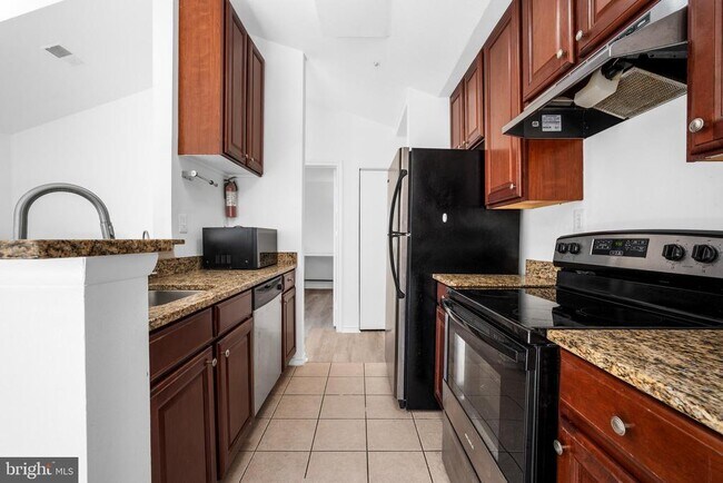 Building Photo - 18533 Boysenberry Dr