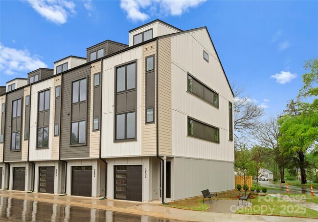 Building Photo - 3202 Riley Ave
