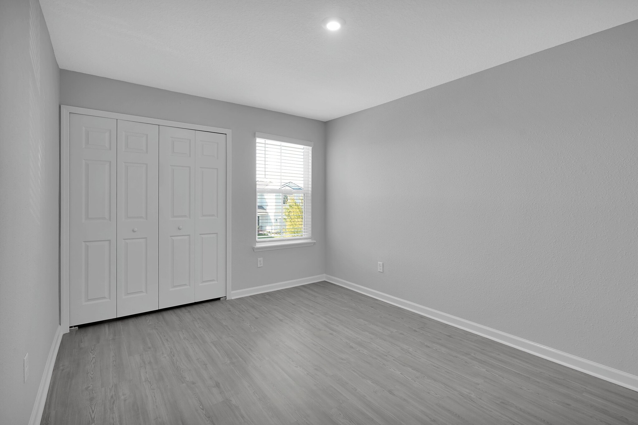 Building Photo - 162 Dahlia Falls Dr