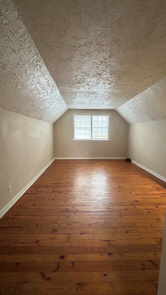 Upper Bedroom - 18805 Maple Heights Blvd