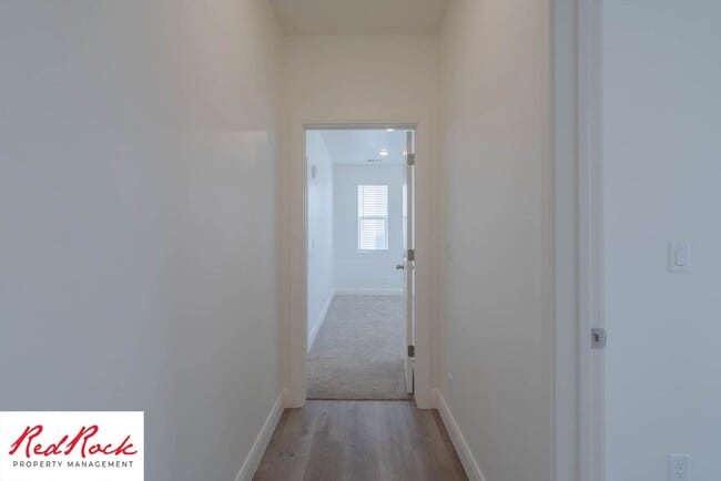 Building Photo - Spacious 3 Bedroom Unit in Desert Color With Pool & Lagoon Access