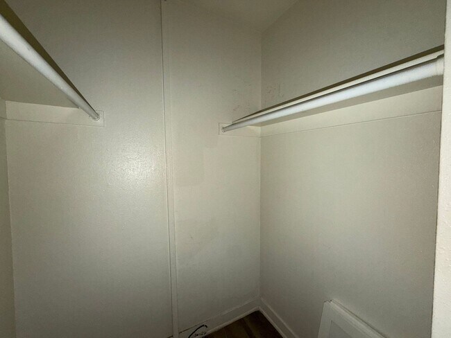 Building Photo - 9010 Tobias Ave