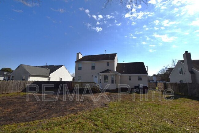 Building Photo - 204 Knell's Ridge Dr