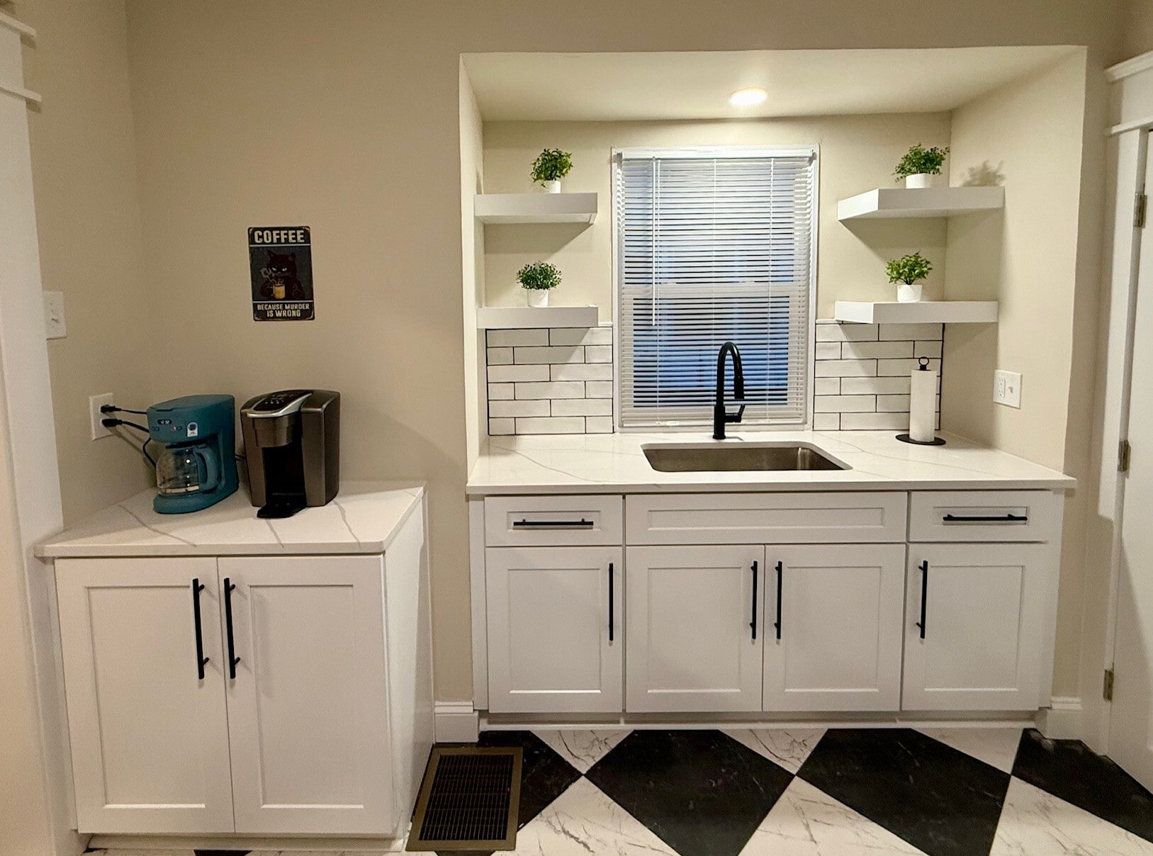 Building Photo - 1521 Rhode Island St