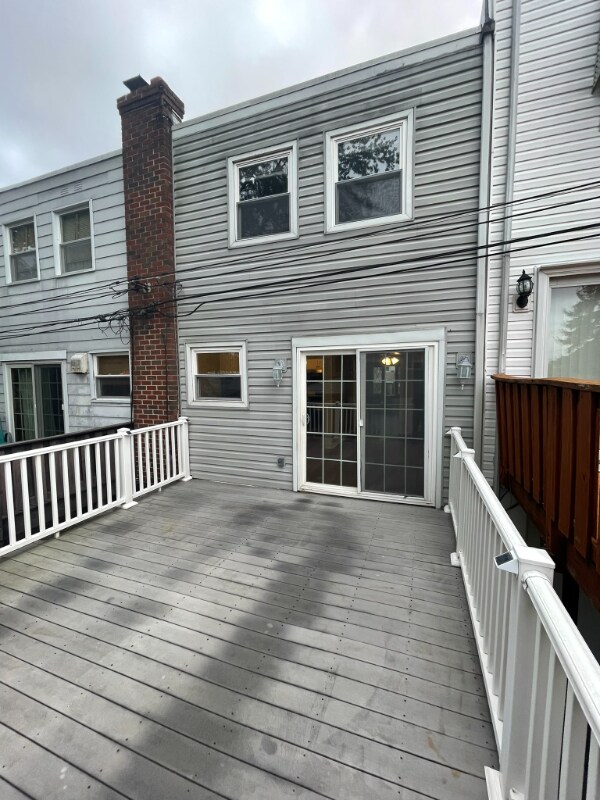 Building Photo - 2207 Delmar Dr