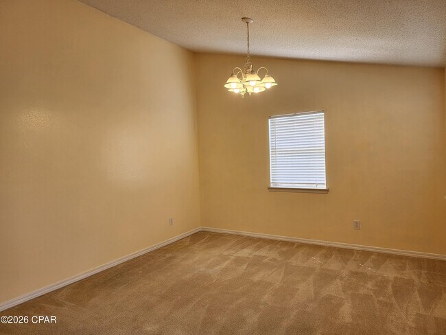 Building Photo - 226 Summerwood Dr