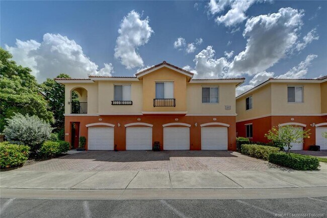Building Photo - 44 SE Sedona Cir