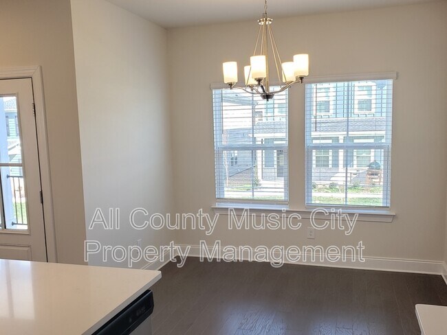 Building Photo - 1608 Espy Aly