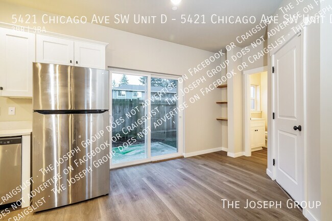 Building Photo - 5421 Chicago Ave SW