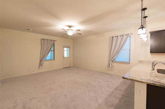 Building Photo - 208 Liberty Ln