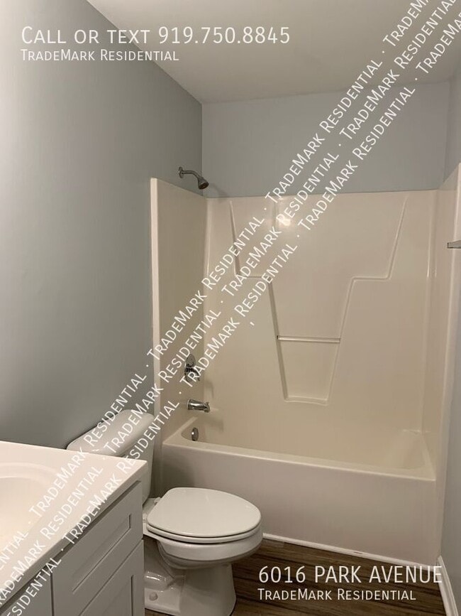 Building Photo - 6016 Park Ave