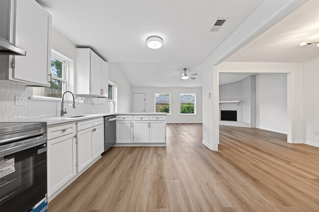 Building Photo - 24014 Nomini Hall Ln