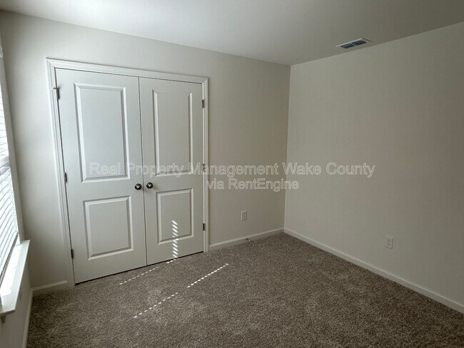 Building Photo - 2632 Pivot Rdg Dr