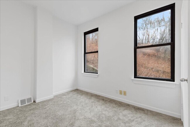 Building Photo - The B Street Flats – Modern Living in Pitt...