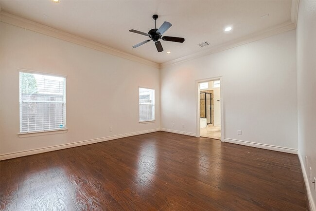 Building Photo - 5608 Kansas St