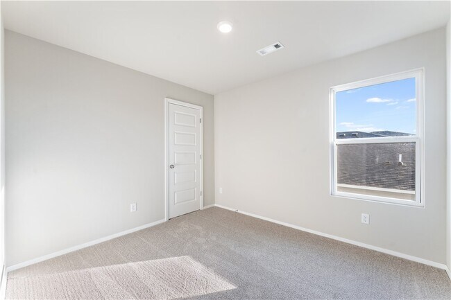 Building Photo - 6812 Memphis