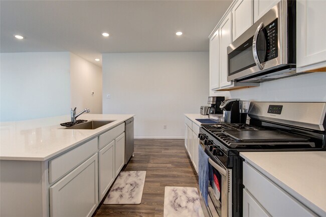 Building Photo - 2904 Cordova Hl Dr