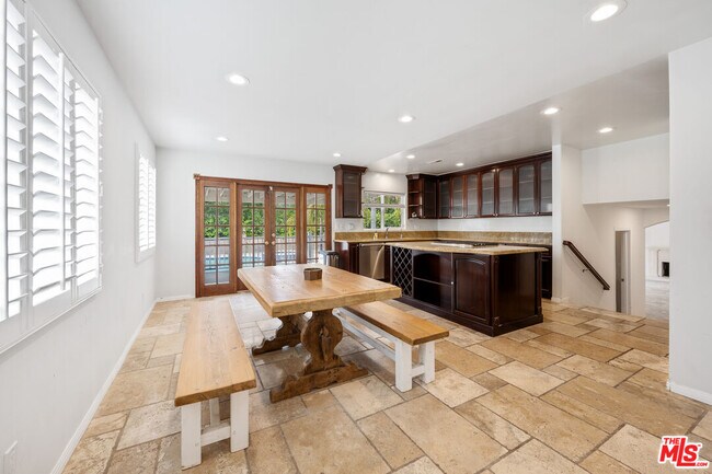 Building Photo - 22601 Dardenne St