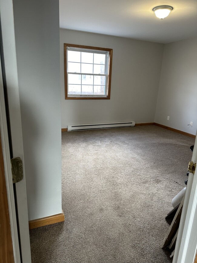 Building Photo - 15 LLC-75 Sailly Avenue