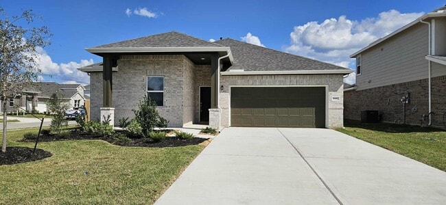 Building Photo - 8442 Bay Oaks Dr