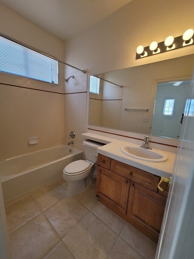 Building Photo - 1208 Martini Dr