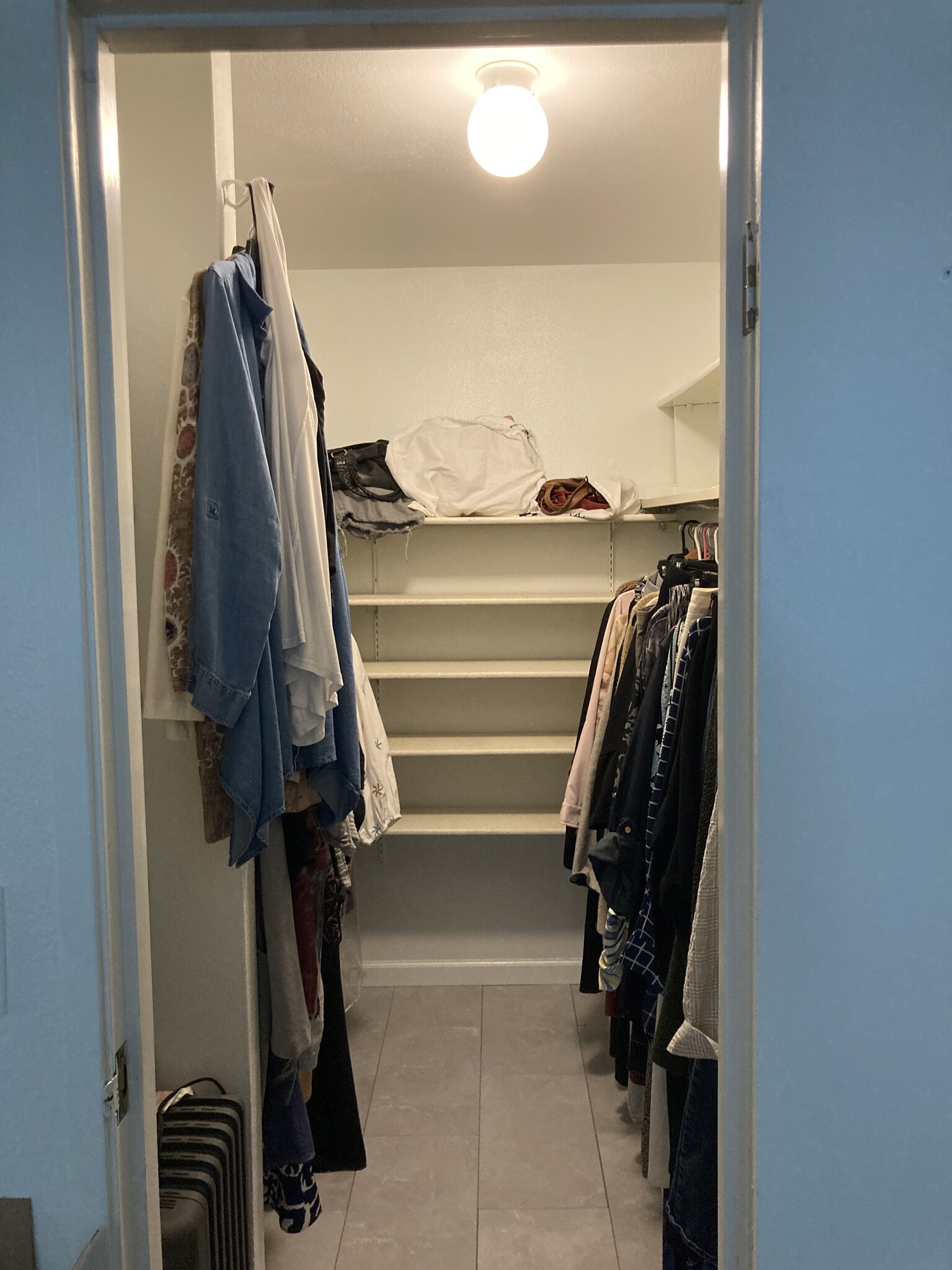 Primary bedroom Walk-in closet - 8335 South Fairmount Drive
