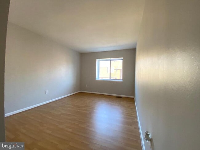 Building Photo - 4597 Logsdon Dr