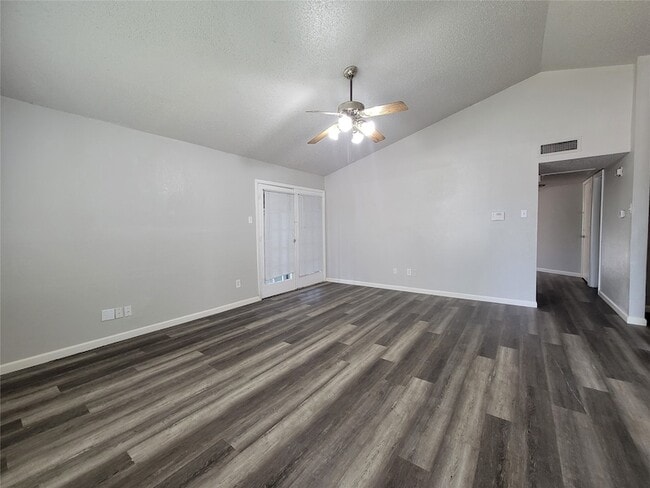 Building Photo - 10315 Limestone Dr