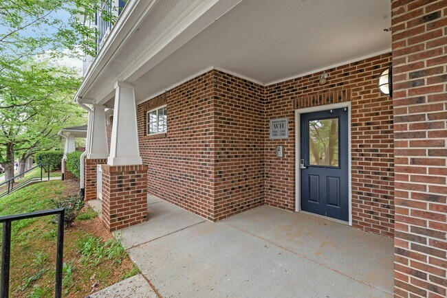 Building Photo - (Move-In Special) Charming 2-Bedroom, 2-Ba...
