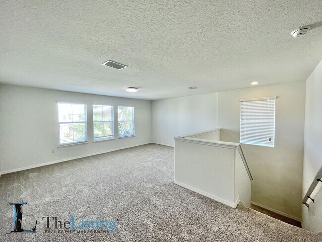 Building Photo - 1924 Siesta Falls Ct