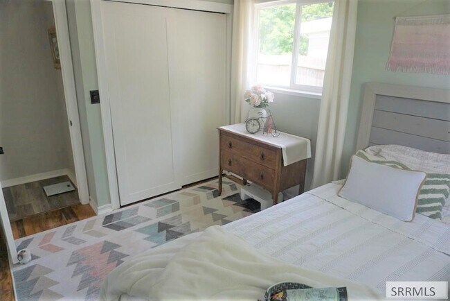 Building Photo - 613 Sykes Dr