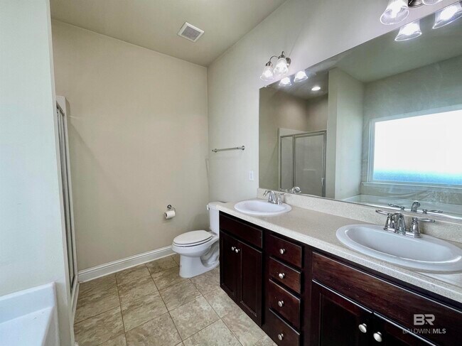 Building Photo - 324 Majestic Beauty Ave