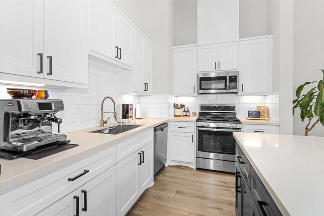 Building Photo - 7707 Nasser Ln