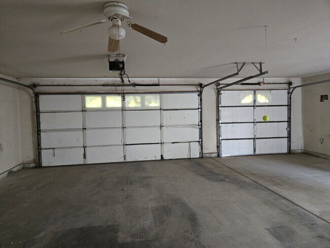 Building Photo - 3884 Paula Ct