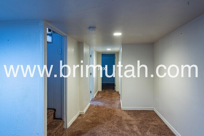 Building Photo - 1475 E Michigan Ave