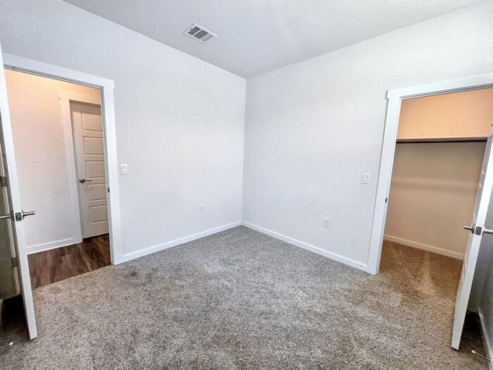 Building Photo - 14005 Lubeck Dr