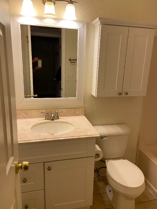 Building Photo - Spacious and Charming Lakewood Home with H...