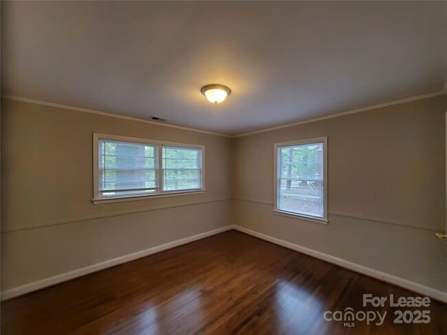 Building Photo - 3818 Winfield Dr
