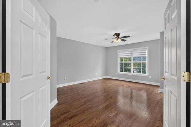 Building Photo - 16 Oak Leaf Ln