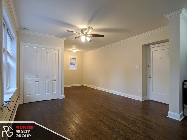 Building Photo - 2127 N Dayton St