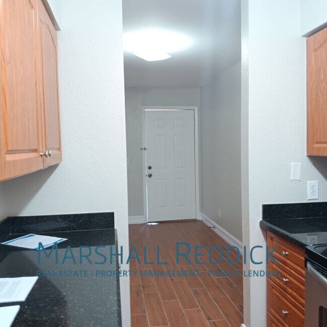 Building Photo - 5327 Summerlin Rd