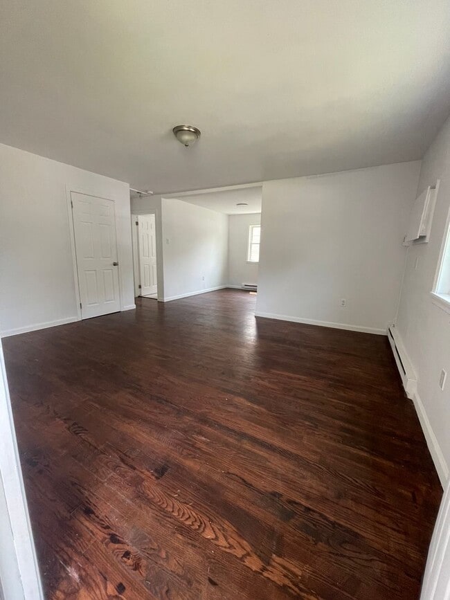 Interior Photo - Kenalcon Apartments