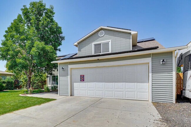 Building Photo - 367 N Lake Ct