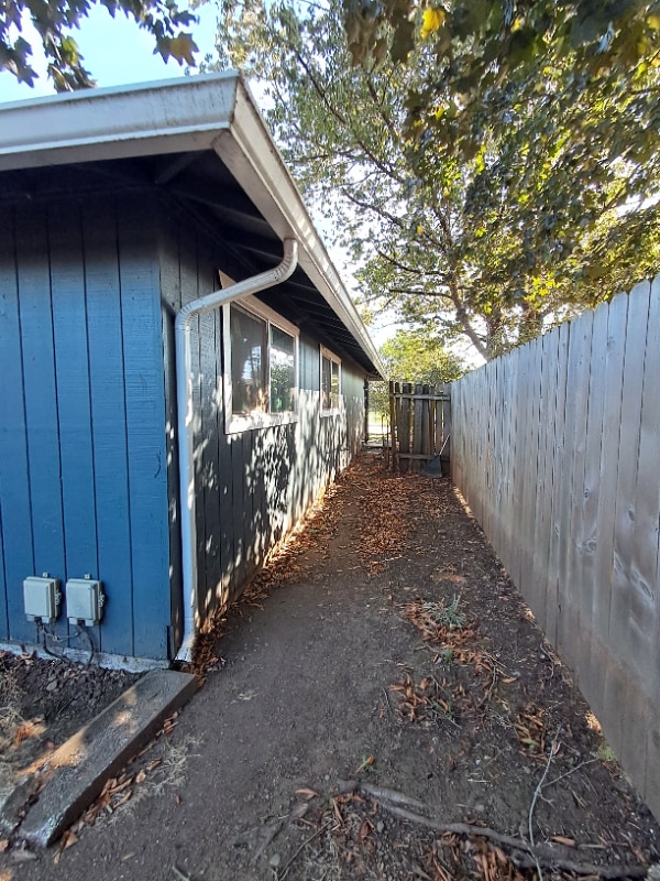 Building Photo - 304 SE 159th Ave