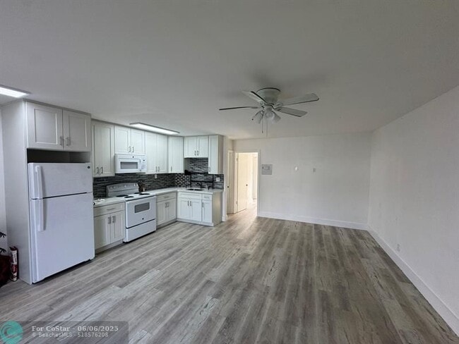 Primary Photo - 1816 E Oakland Park Blvd