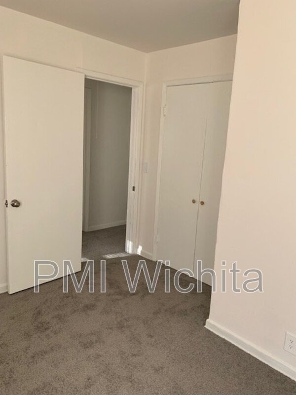 Building Photo - 2303 S Belmont St